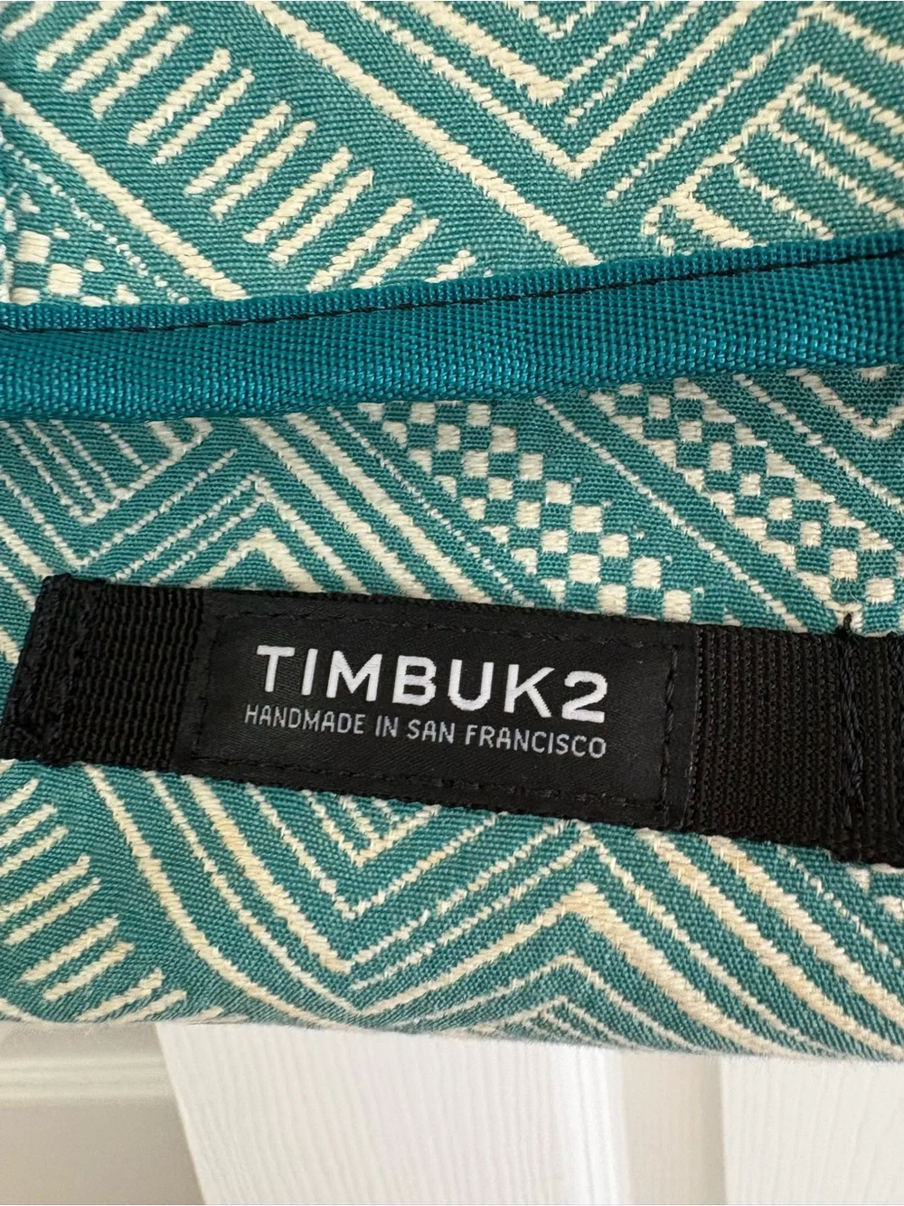 Like NEW- Timbuk2 Teal and White Geometric Messenger Bag